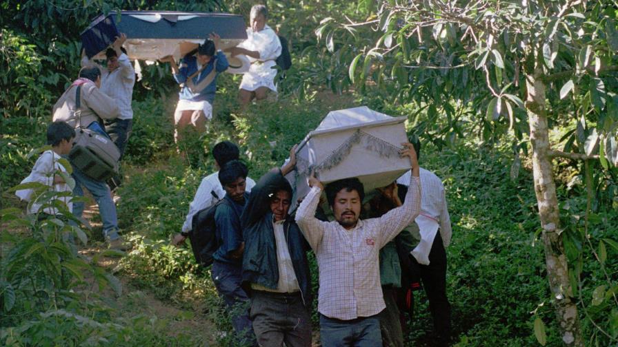 México construirá obras como reparación por masacre de 1997