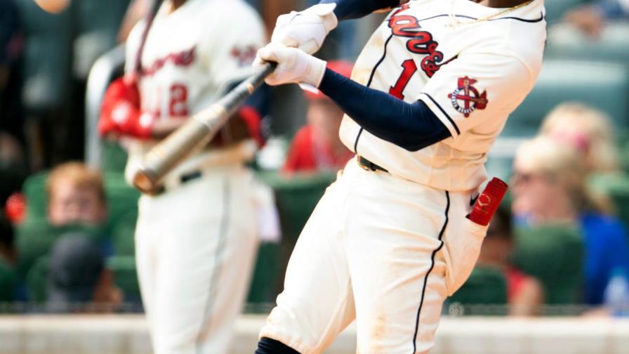 Albies y Freeman jonronean, Bravos vencen 5-3 a Marlins