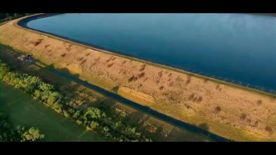 Florida anuncia millones para limpiar embalse y detener catástrofe ambiental