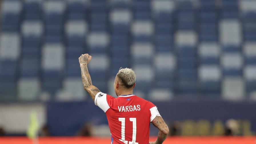 Uruguay anota por fin y rescata empate ante Chile