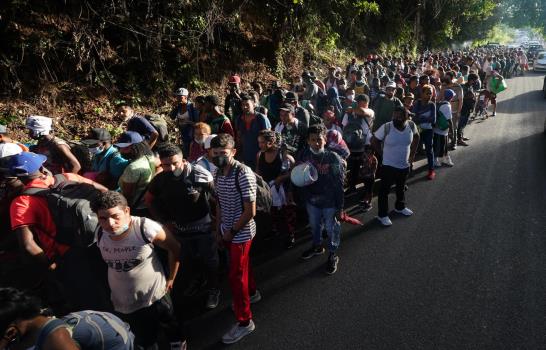 Dispersan a cuarto grupo de migrantes en el sur de México