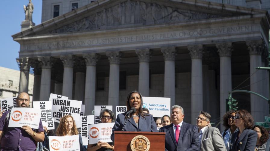 NY: Dan luz verde a demanda contra arrestos de ICE en cortes