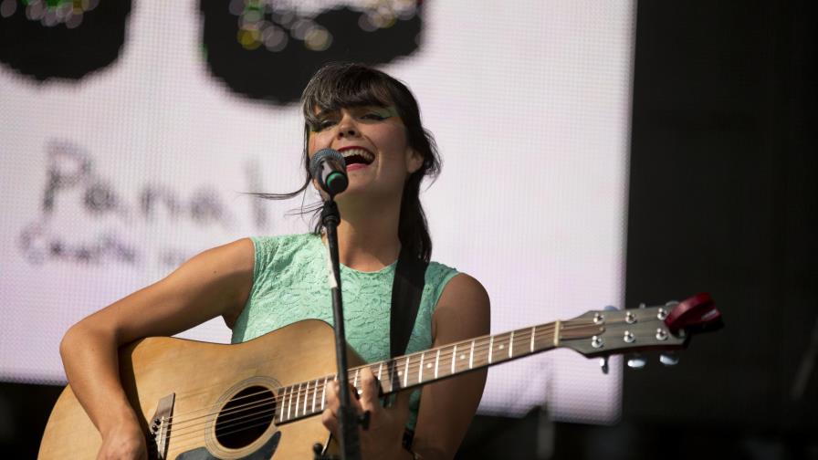 Camila Moreno es cíborg X en “Rey”