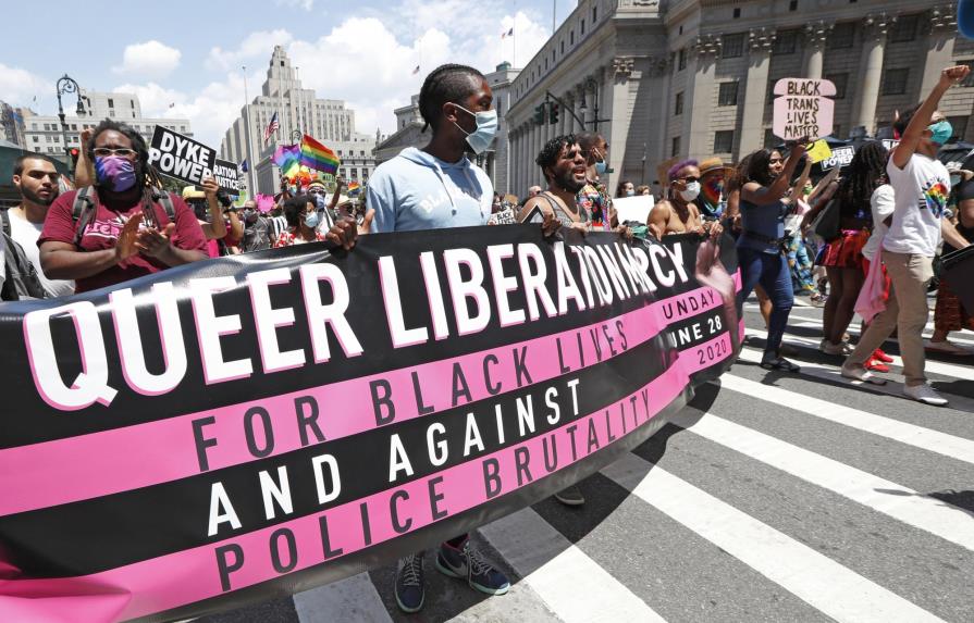 Nueva York celebra el día del orgullo LGBT de forma diferente