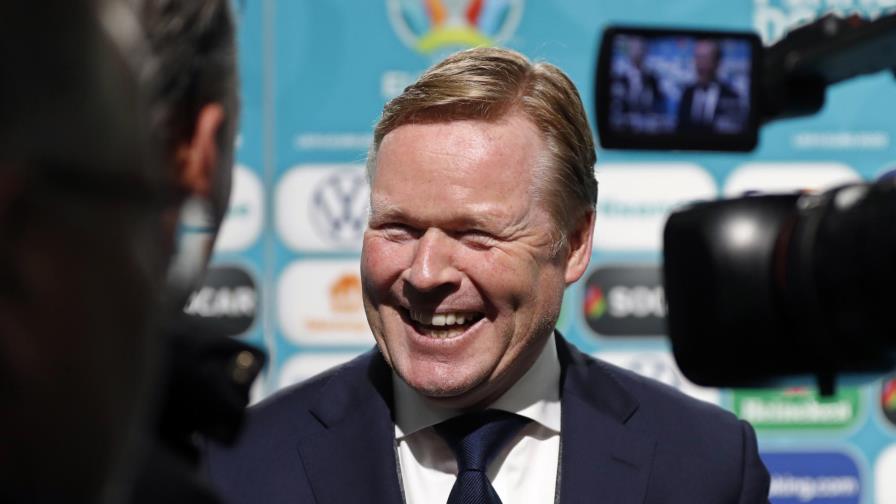 Barcelona contrata a Ronald Koeman como nuevo entrenador Barcelona contrata a Ronald Koeman como nuevo entrenador