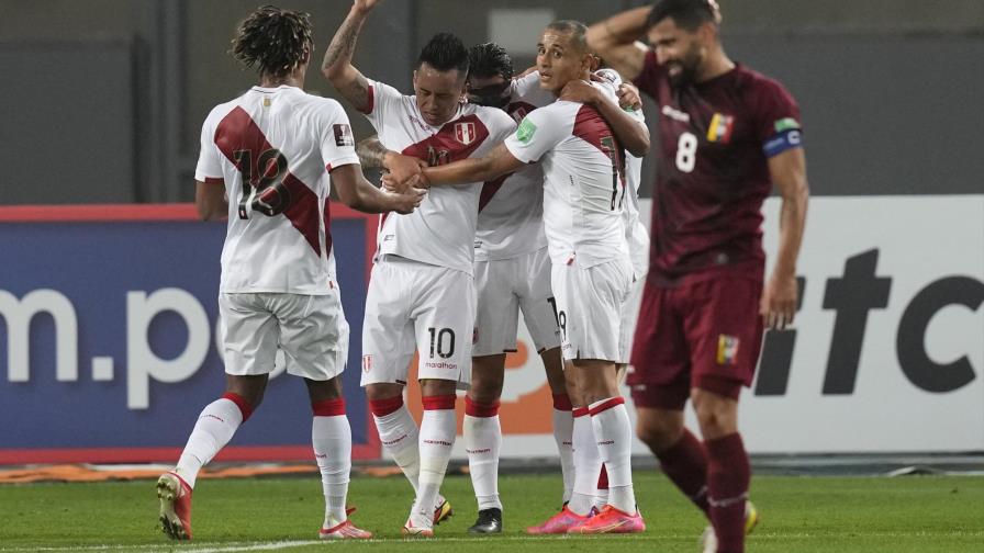 Perú al fin gana de local, 1-0 ante Venezuela