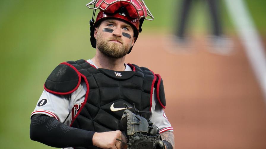 Rojos envían al catcher Barnhart a Tigres, por un prospecto
