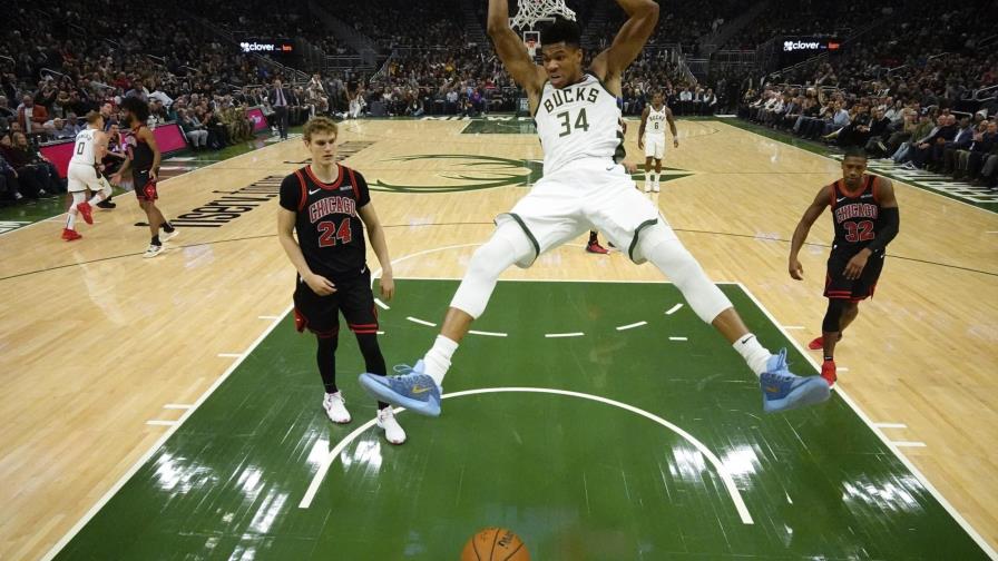 Antetokounmpo rebasa otra vez los 30, en triunfo de Bucks Antetokounmpo rebasa otra vez los 30, en triunfo de Bucks
