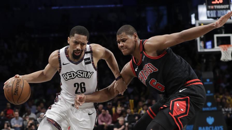 Con 54 puntos de Irving, Nets ganan 133-118 a Bulls