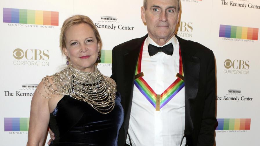 James Taylor y esposa donan $1 millón a hospital en Boston