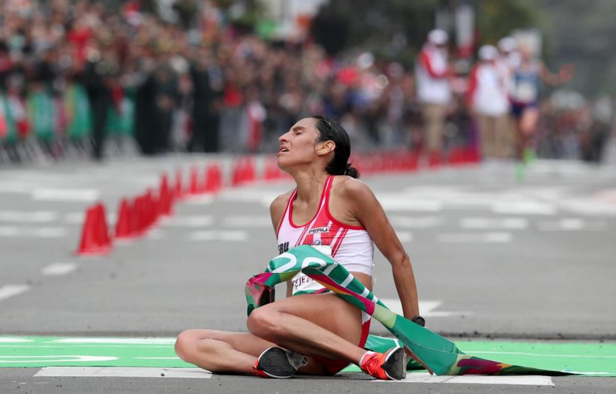 Perú arrasa en maratón; Gladys Tejeda se reivindica