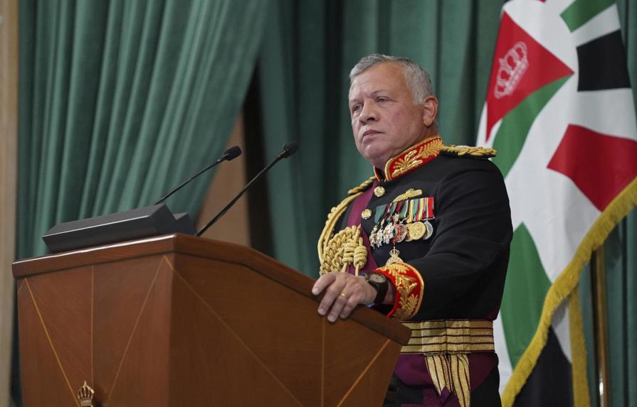 Escándalo de la monarquía llega a los tribunales en Jordania