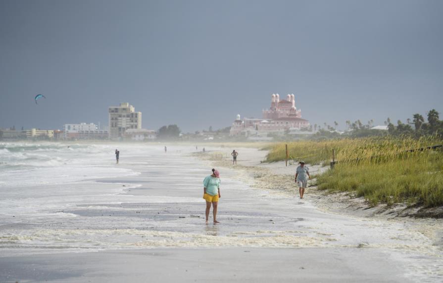 La tormenta Elsa llega a la costa de Florida