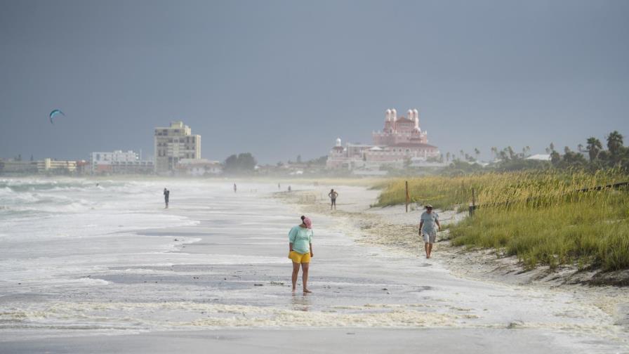 La tormenta Elsa llega a la costa de Florida