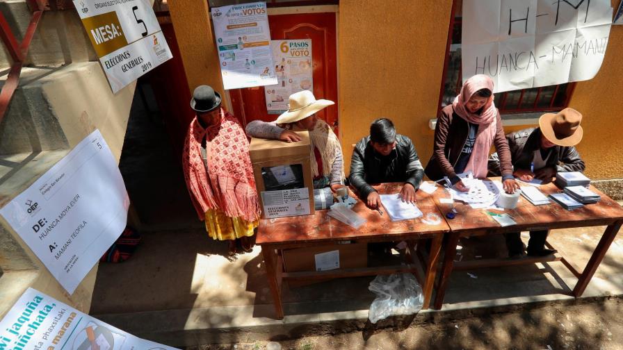 El órgano electoral destaca la normalidad en la jornada de voto en Bolivia