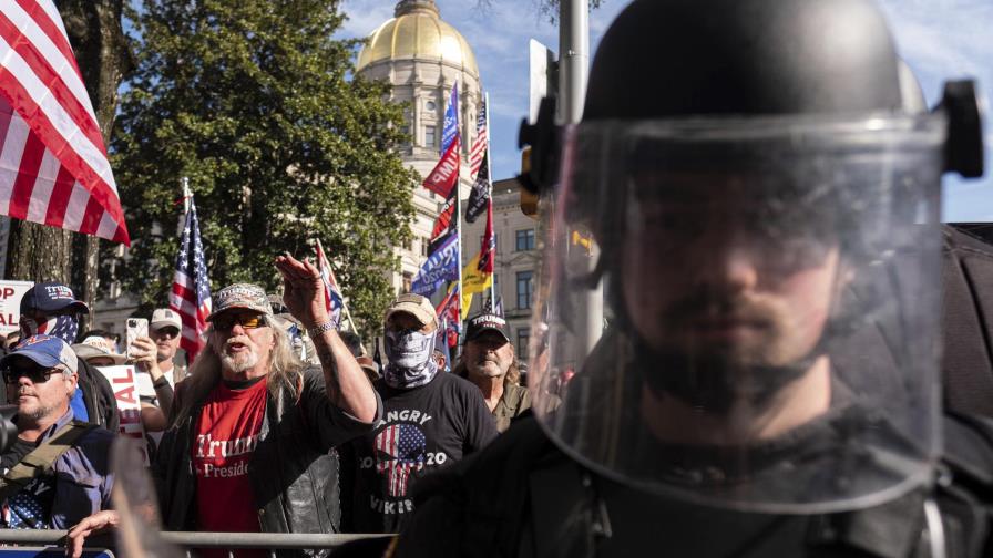 El equipo Trump solicita un recuento de los votos en Georgia