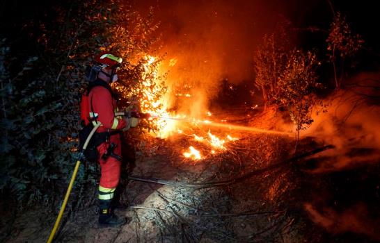 Evacuan a más de dos mil personas por incendios forestales en España