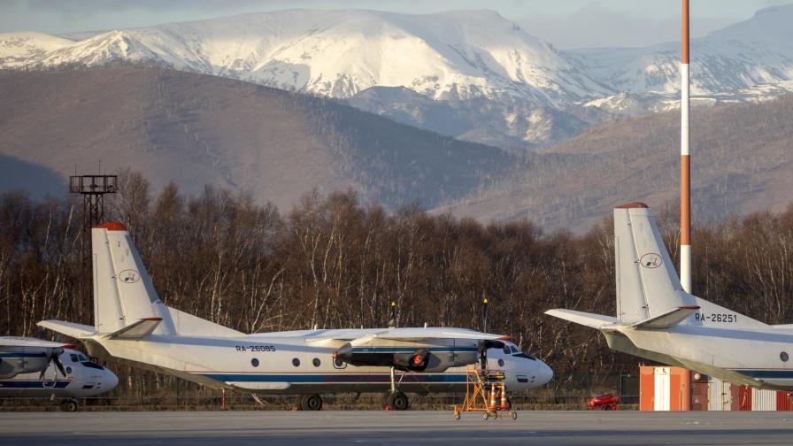 Rusia recupera restos de las 28 víctimas de avión desplomado