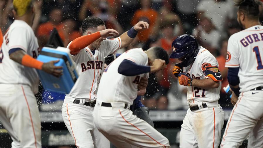Astros superan a Rangers con grand slam de Altuve en 10mo
