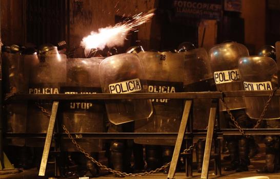 Morales llama a diálogo para calmar convulsión en Bolivia