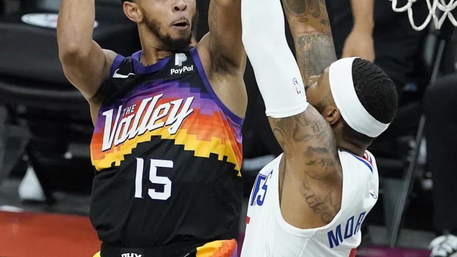 Clippers pelean contra su historia, vuelven a casa abajo 2-0