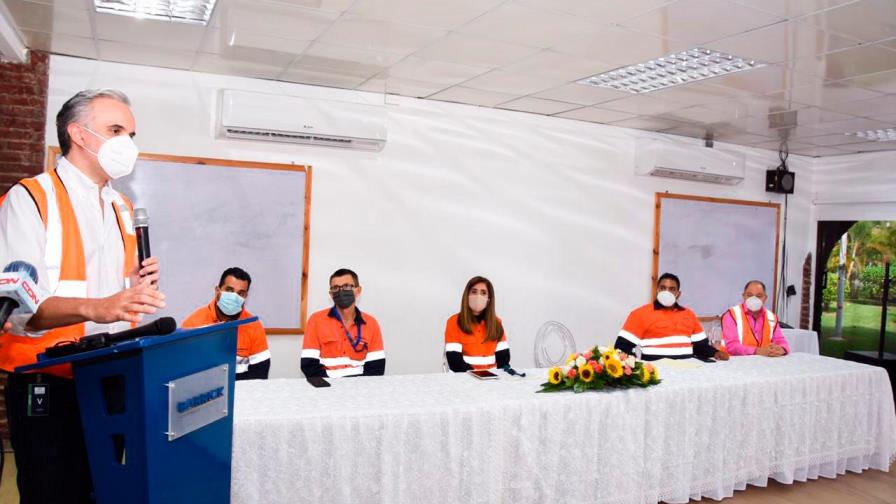 Barrick PVDC y Sindicato Unido de Trabajadores de la Empresa Minera firma acuerdo laboral