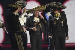 Muere Vicente Fernández, gigante de música regional mexicana