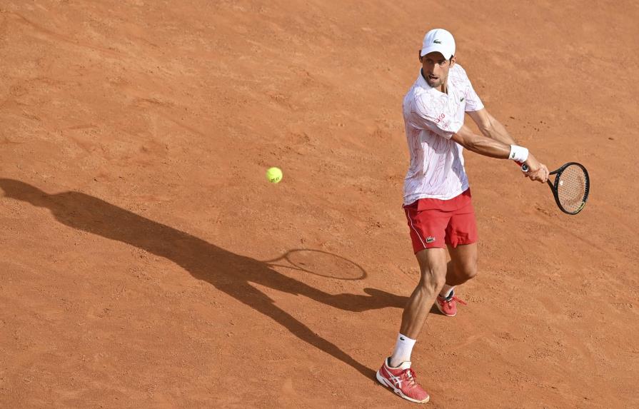 Simona Halep y Novak Djokovic pasan a semis en Italia