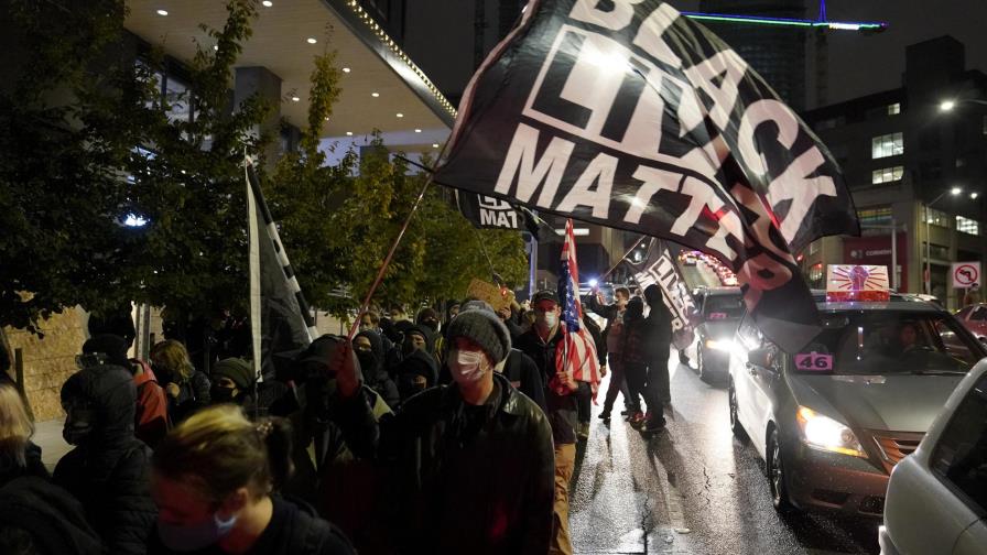Cientos de manifestantes se reúnen cerca de la Casa Blanca