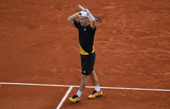 Nadal doma a Schwartzman; chocará con Djokovic en la final