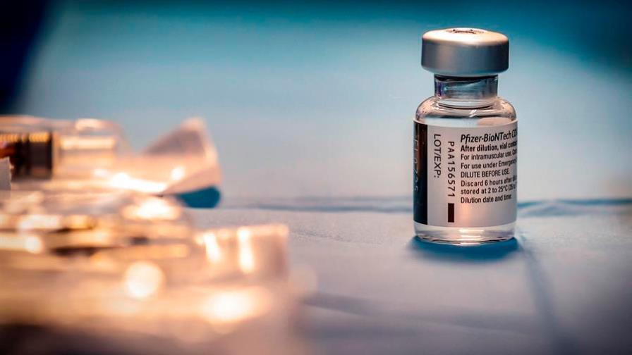 Pfizer confirma que su vacuna de la covid-19 protege durante al menos 6 meses