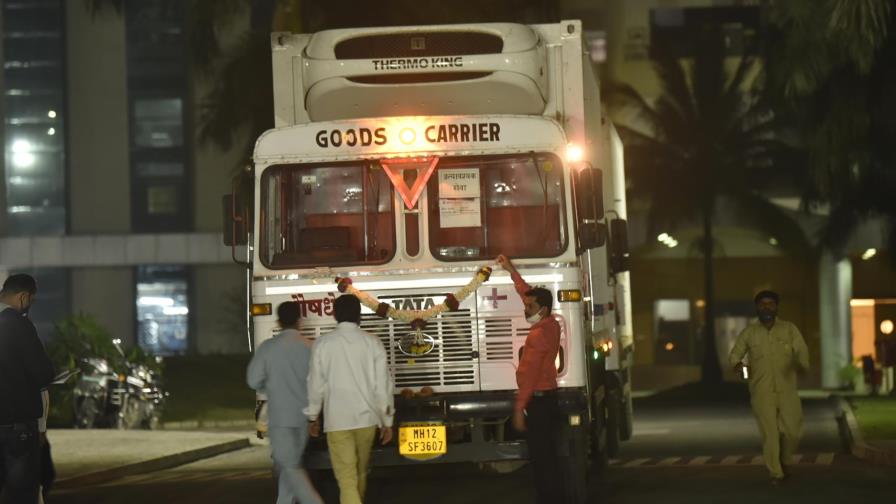 India empieza a enviar vacuna contra el COVID-19 a ciudades