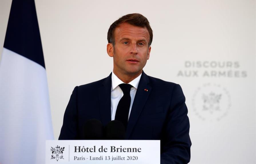 Gobierno francés descarta subir impuestos y anuncia reforma a las pensiones