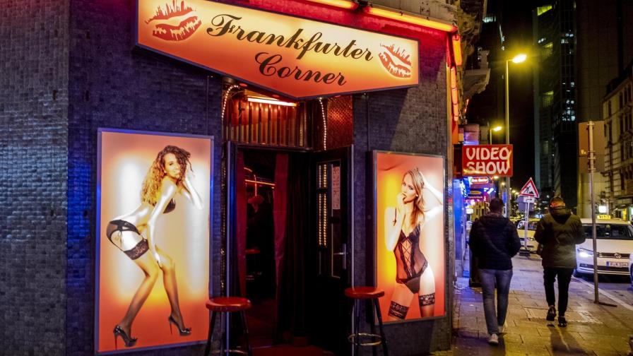 Trabajadoras sexuales registradas caen por pandemia en Alemania