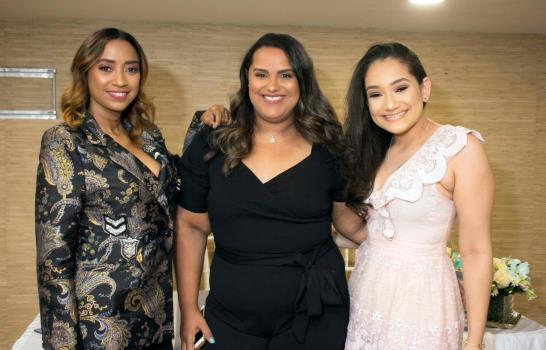 Paloma de la Cruz pone en circulación “El Vuelo de mi Vida”