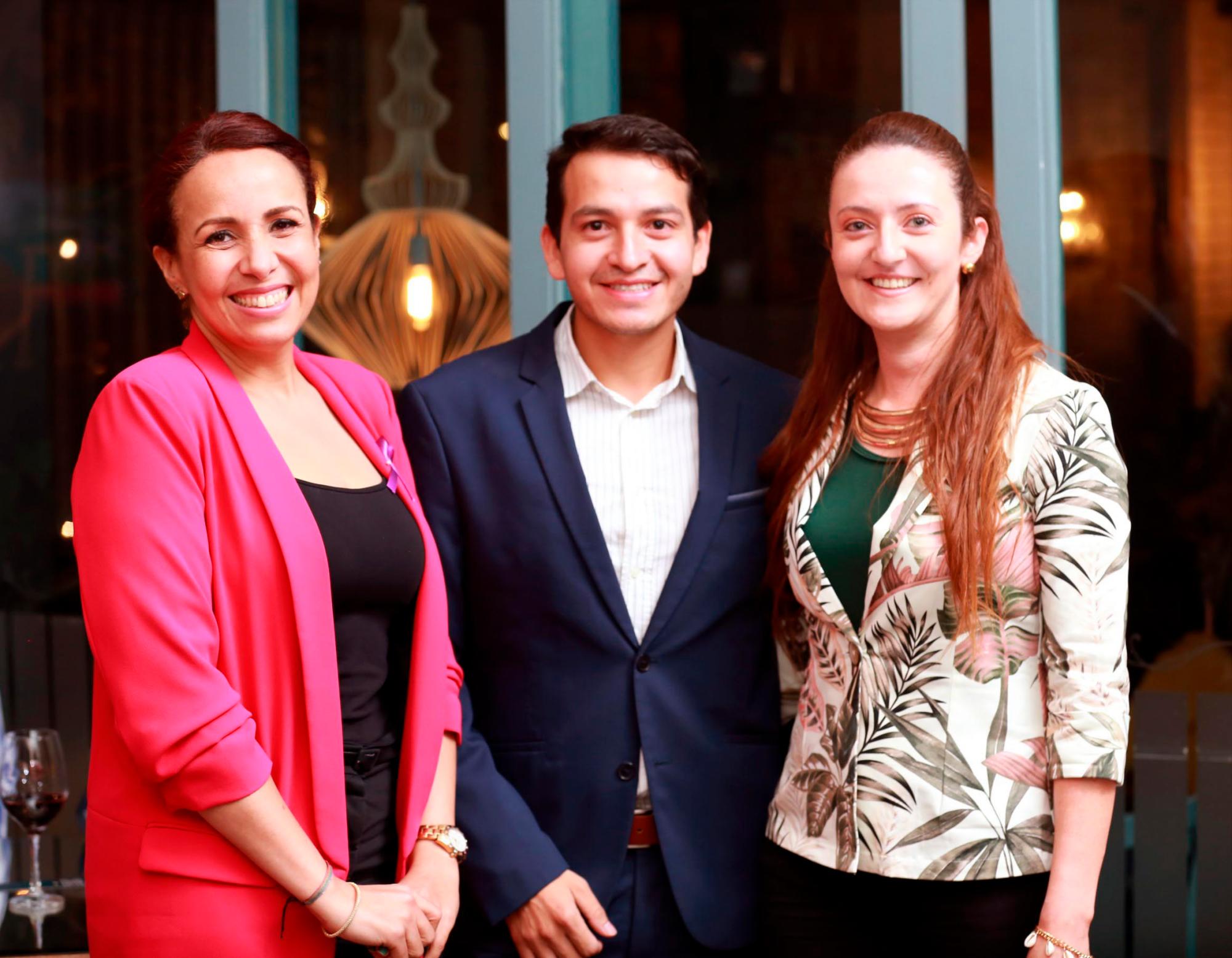 Yakaira Matos, Eduardo Claros y Angela Montoya.