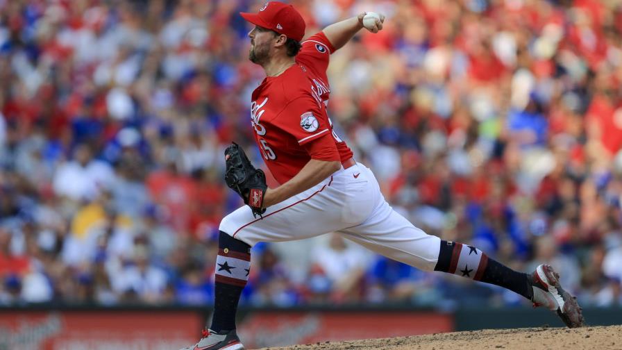 Votto y Naquin jonronean; Rojos doblega 3-2 a Cachorros