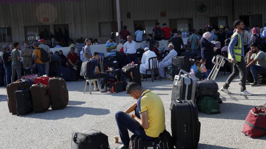 Egipto reabre salida de Gaza por primera vez en meses