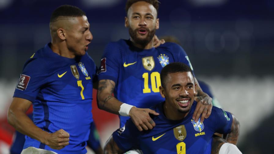 Brasil busca un goleador en la Copa América Brasil busca un goleador en la Copa América