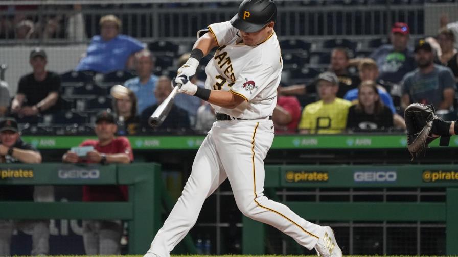 Tsutsugo, Reynolds dan la vuelta, Piratas vence a D-backs