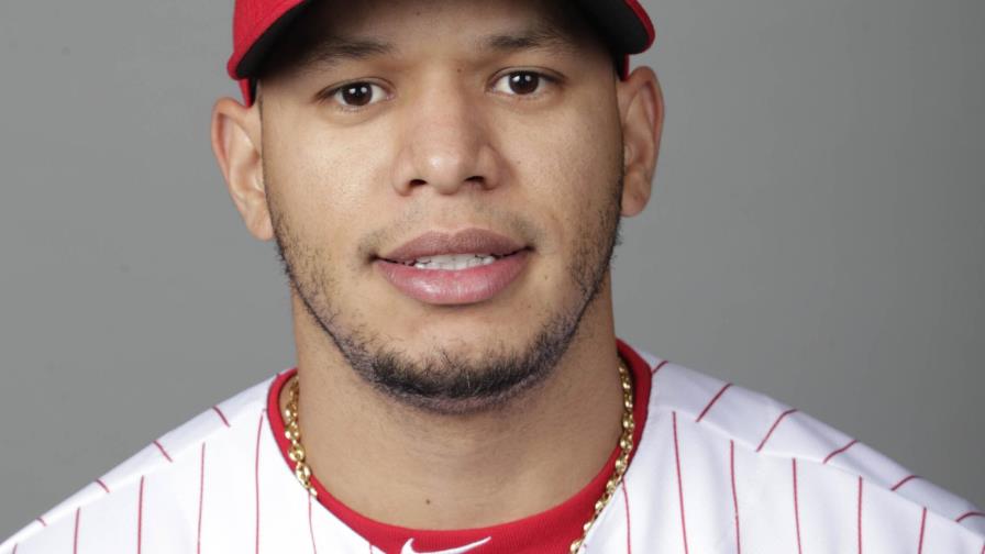 Indios adquieren a César Hernández por un año