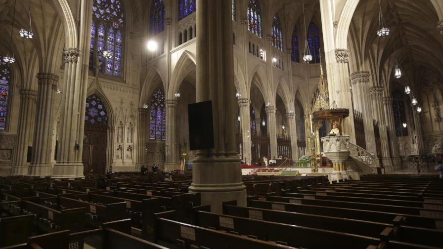 AP: Iglesia Católica recibe 1.400 millones por pandemia