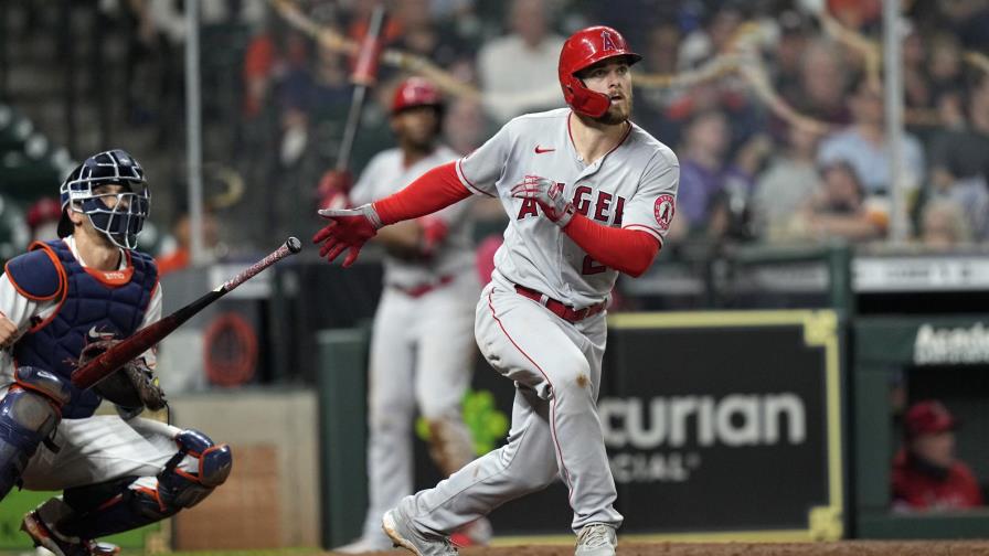 Gran noche de Walsh guía remontada de Angelinos ante Astros