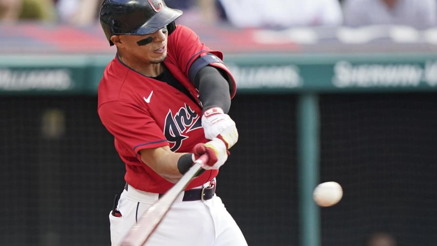 Indios vencen 14-6 a Reales; Hernández y Mercado jonronean