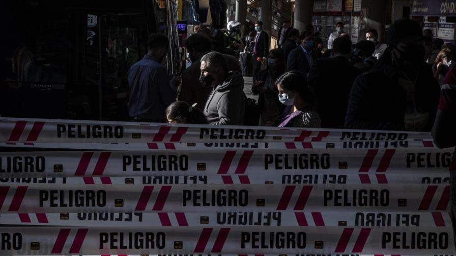 Casos de COVID-19 en Chile aumentan 36% en una semana