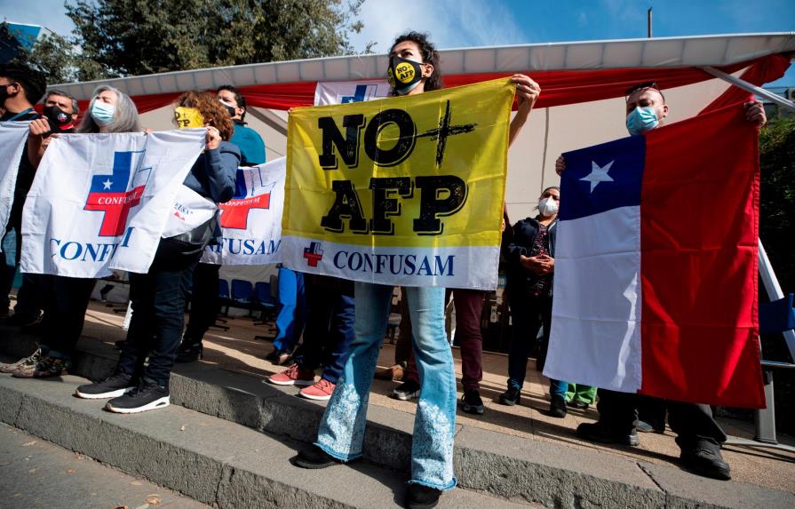 Chile aprueba un tercer retiro de las pensiones pese al rechazo del Gobierno