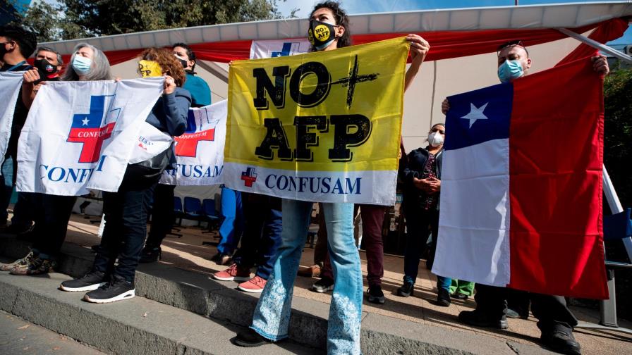 Chile aprueba un tercer retiro de las pensiones pese al rechazo del Gobierno