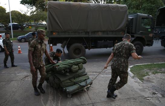 Con la economía en mente, Bolsonaro suaviza tono con China
