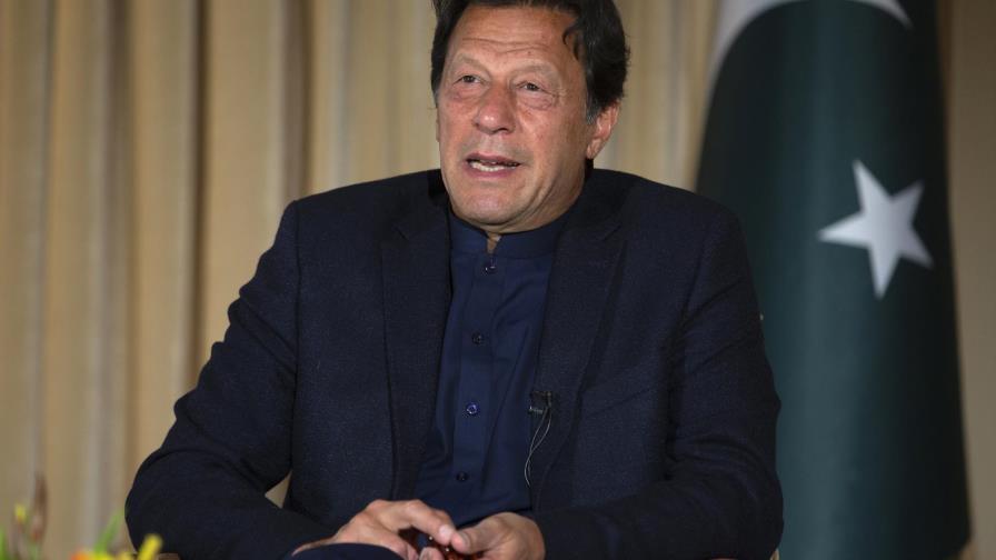 El primer ministro de Pakistán da positivo en coronavirus El primer ministro de Pakistán da positivo en coronavirus