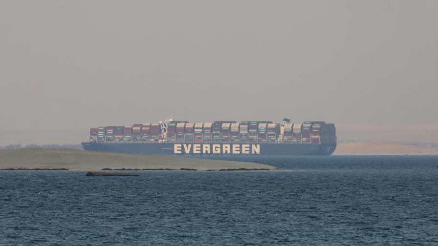Acuerdo preliminar sobre buque que quedó atascado en Suez Acuerdo preliminar sobre buque que quedó atascado en Suez